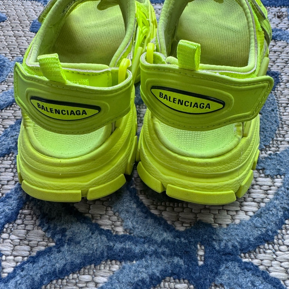 Balenciaga Kids Track rubber sandal in neon green great used condition size US13